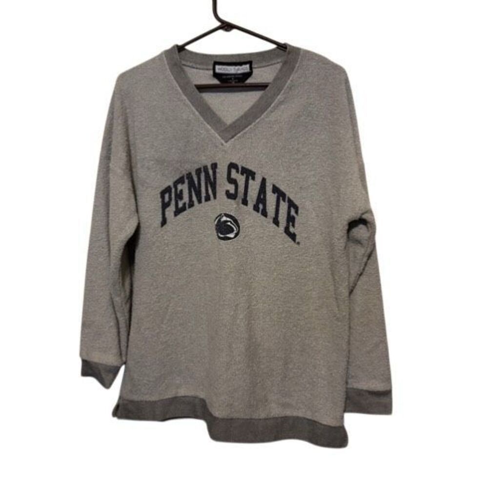 Penn State Size Medium Woolly Threads Long Sleeved Sweatshirt